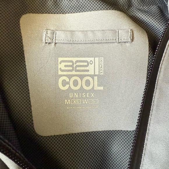 32 Degrees Gray Utility Jacket with Hood and Elastic Cuffs - Picture 3 of 16